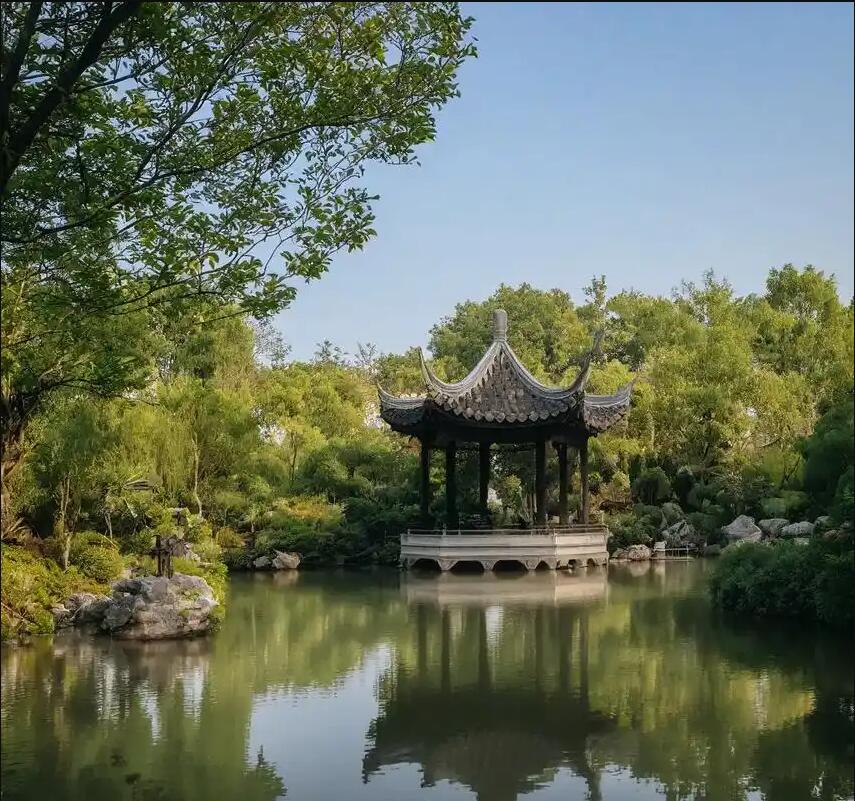 驻马店苍白餐饮有限公司